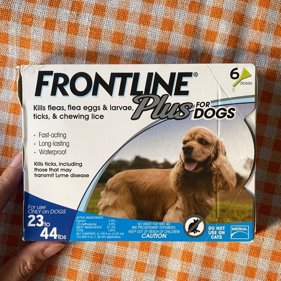 FRONTLINE Plus for Medium Dogs (23–44 lbs), 6-Month Flea & Tick - Picture 1 of 9